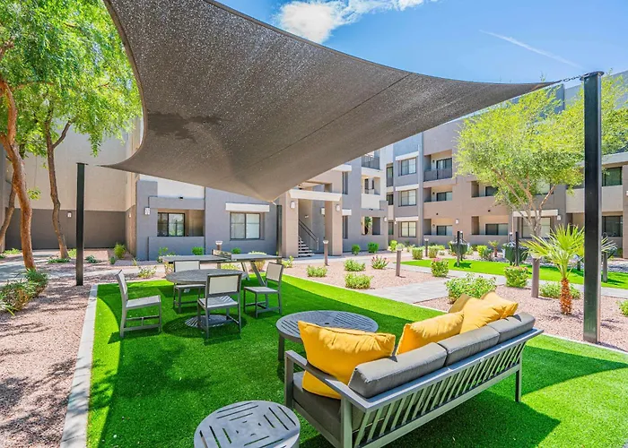 Stadium Retreat Pool Gym & Westgate Az